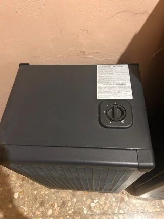 Estufa de gas azul marca HJM 4,2 kw