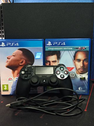 Consola PS4 1TB + mando original, FIFA 22, F1 2019