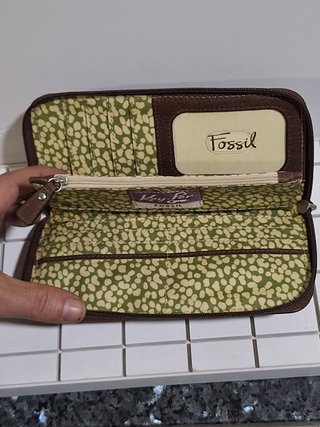 Cartera Fossil grande Negra y Marrón