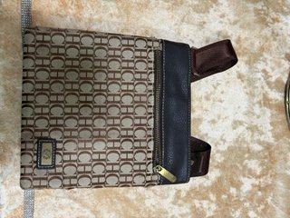 Bolso Carolina Herrera escucho ofertas