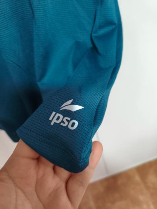 Camiseta de deporte azul