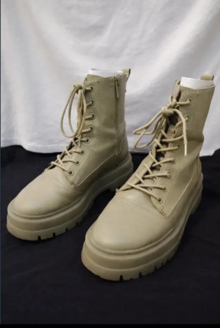 Botas