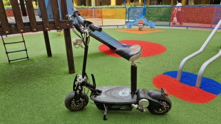 Patinete Eléctrico Country 1800W con Sillín