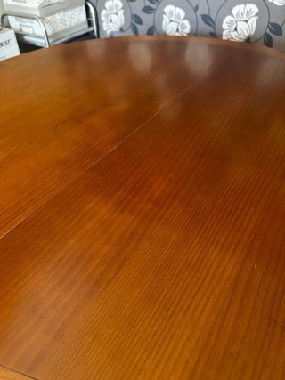 Tavolo rotondo da pranzo in legno massello e sedie