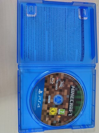 PS4 Slim Negra + 2 Mandos + Juegos