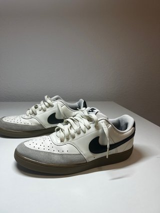Zapatillas Nike Blancas y Grises