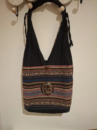 Bolso de tela con estampado étnico