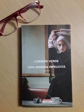 Una minima infelicità