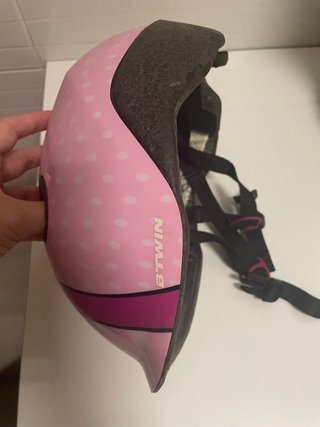 Casco B'Twin rosa lunares niña