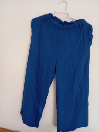 Pantalón midi azul