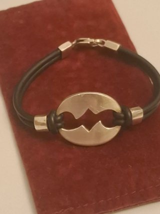 Pulsera cuero y plata diseño rompecabezas