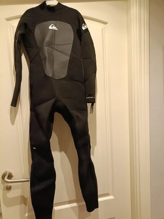 Traje de Surf Quiksilver negro