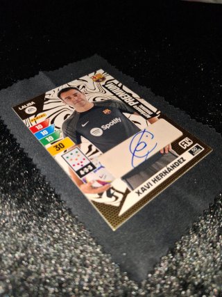Xavi Hernández Autógrafo Premium Adrenalyn
