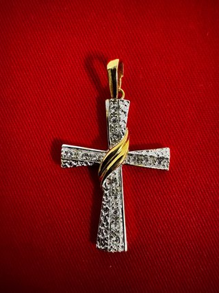 Cruz de Plata con Baño de Oro y Circonitas
