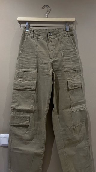 Pantalón Cargo Tiro Alto Beige