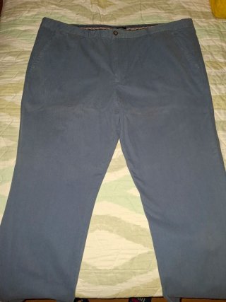 Pantalón tipo chino azul