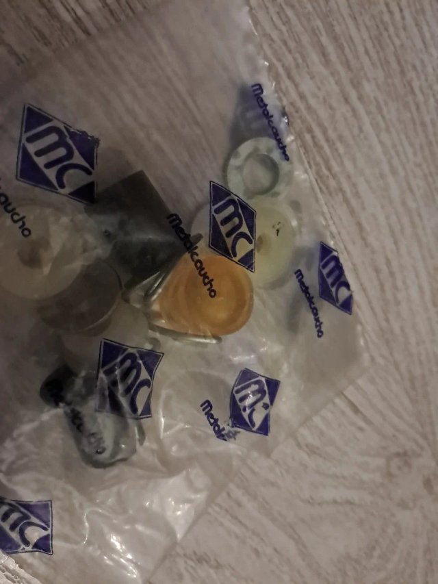 SEAT 127 . JUEGO CASQUILLOS DE CAMBIO.
