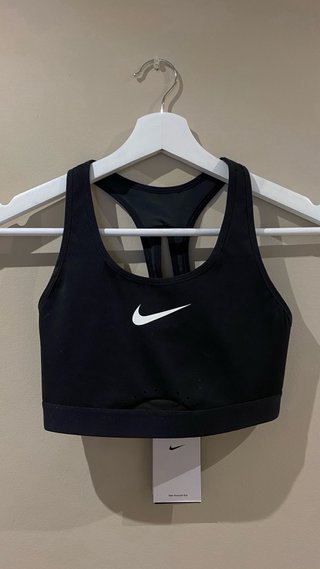 Top deportivo Nike Swoosh Bra Negro Nuevo