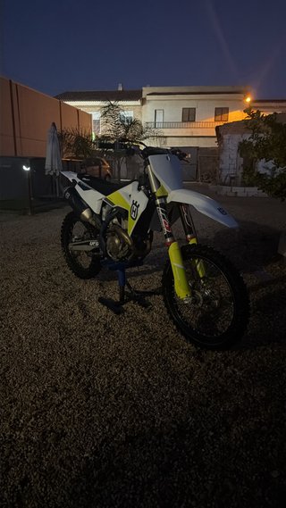 Moto de Motocross Husqvarna