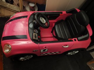 Coche eléctrico infantil rosa