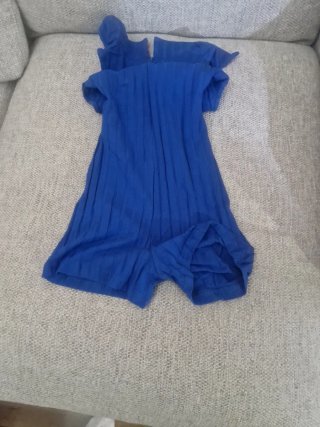 Mono azul de mujer