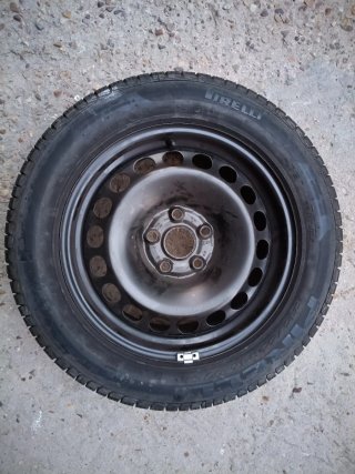 Llanta Pirelli 215/55R16