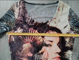 Camiseta elástica terciopelo estampado mujer