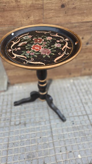 Mesa velador policromada