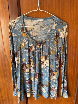 Blusa Yerse floral manga larga
