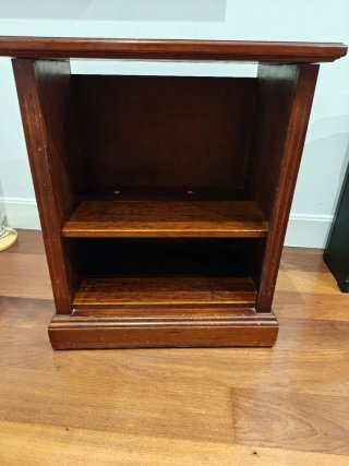 Mesa auxiliar madera