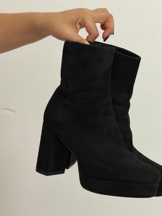 Botines Negros de Tacón