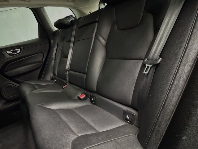VOLVO XC60 2.0 D3 Momentum