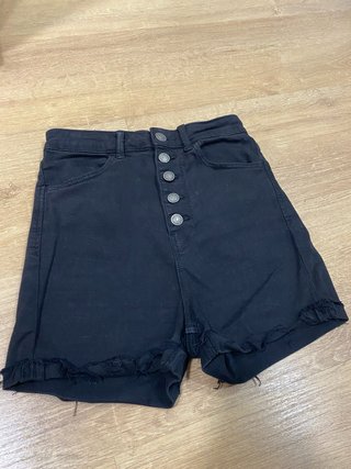 Pantalón corto negro