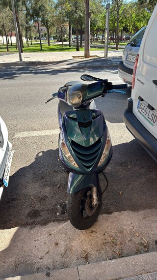 Piaggio Zip Scooter Verde/Morado