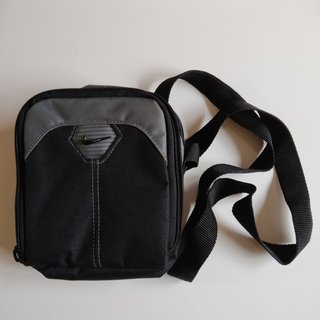 Bandolera Nike Negra Pequeña