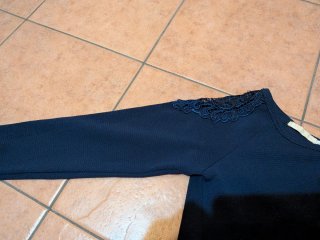 Blusa azul marino con encaje Masnova – Talla S/M
