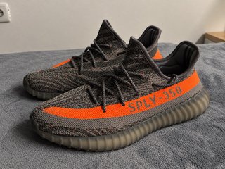 Adidas Yeezy Boost 350 V2 Carbon Beluga