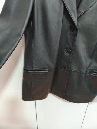 Chaqueta de Piel Negra