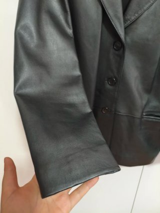 Chaqueta de Piel Negra