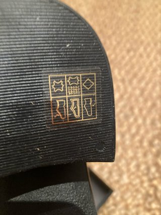 Botines de piel negros