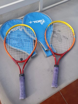 2 Raquetas de Tenis Toplife con Fundas