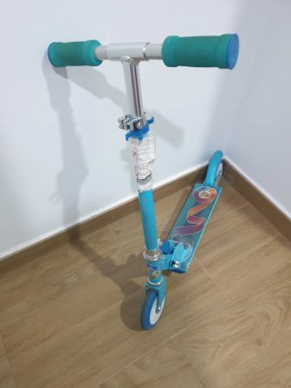Patinete infantil 2 ruedas azul