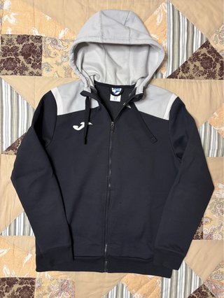 Chaqueta Joma Negra y Gris con Capucha