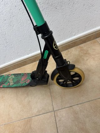 Patinete REVOE verde y rosa