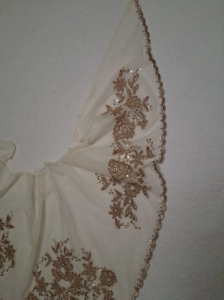 Manteleta Fallera de Tul Bordada