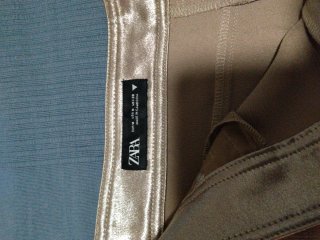 Pantalón Zara largo dorado talla 38