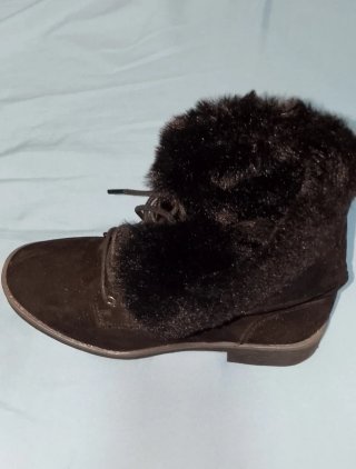 Botas altas piel efecto cocodrilo y botines