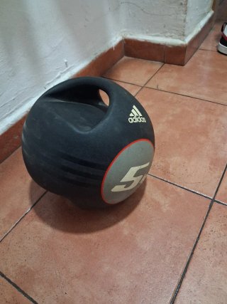Balón Medicinal Adidas 5kg