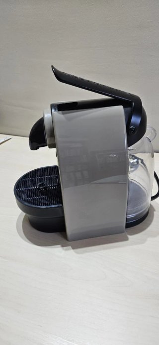 Cafetera Nespresso Krups Essenza