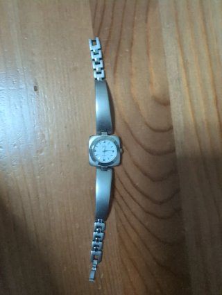 Reloj de mujer plateado